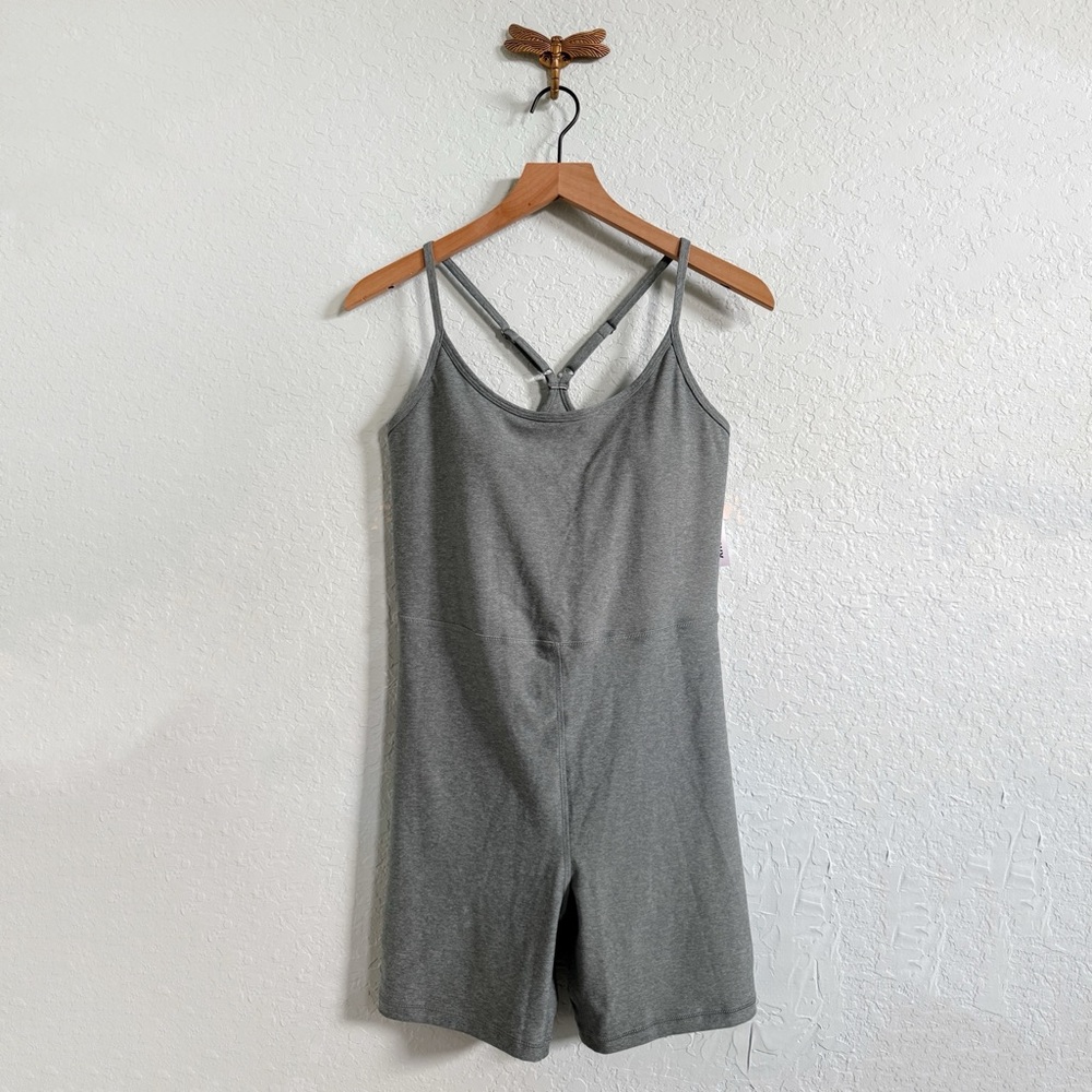 NWT•Old Navy•Active Cloud+•Go-Dry•Medium•Womens